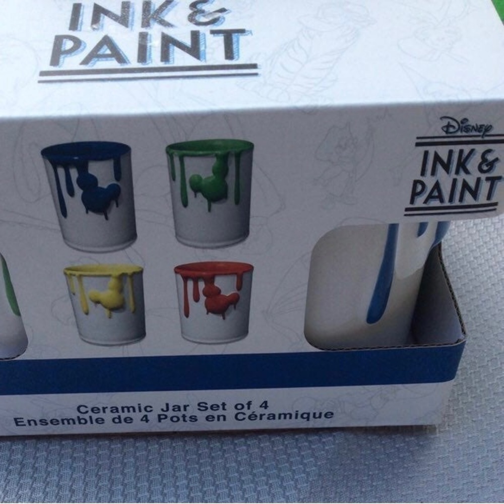 Disney Ink and Paint Mugs Mickey Mouse Set of 4. New in box